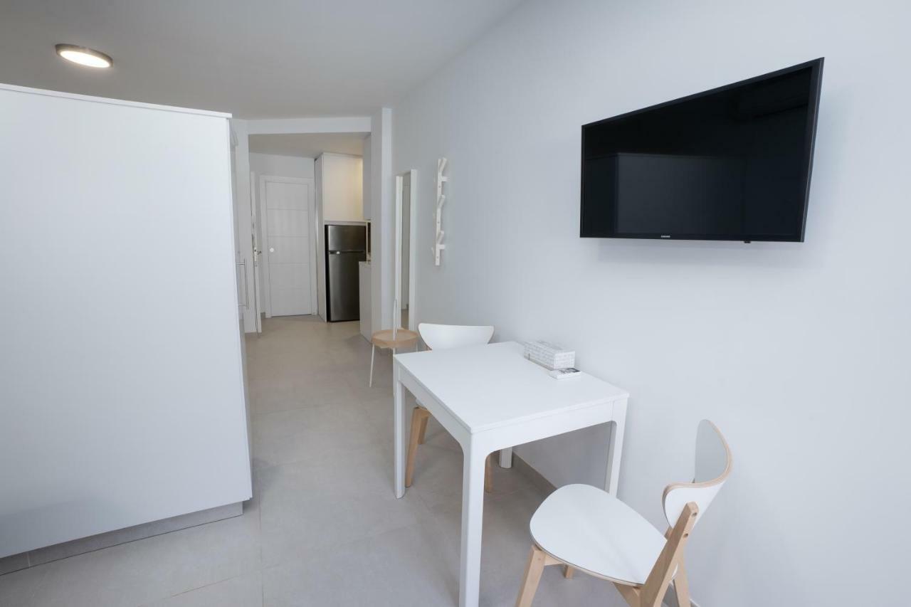 Apartamentos Mombasa 1 Planta Nerja Kültér fotó