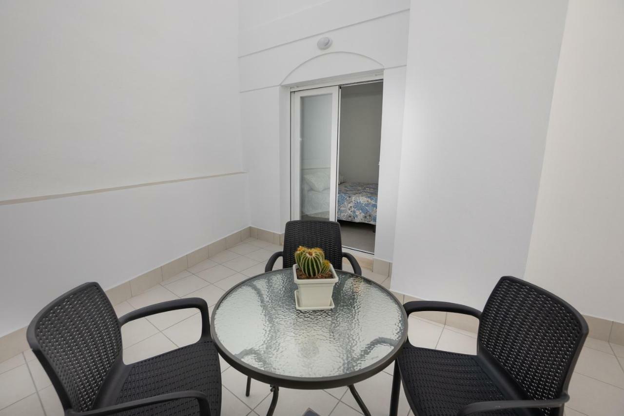 Apartamentos Mombasa 1 Planta Nerja Kültér fotó