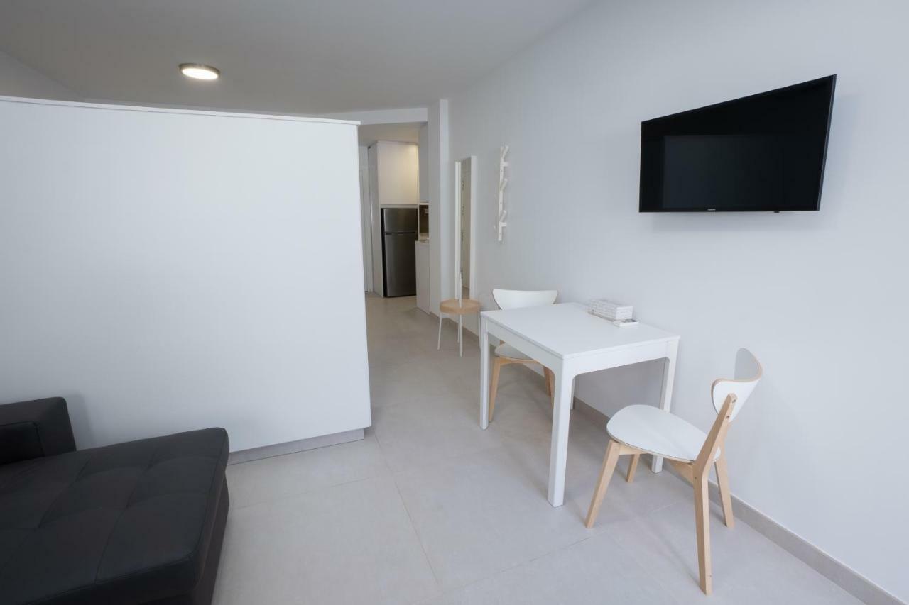 Apartamentos Mombasa 1 Planta Nerja Kültér fotó