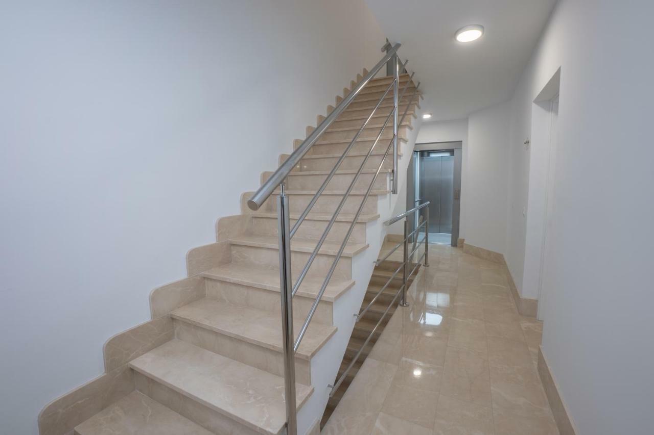 Apartamentos Mombasa 1 Planta Nerja Kültér fotó